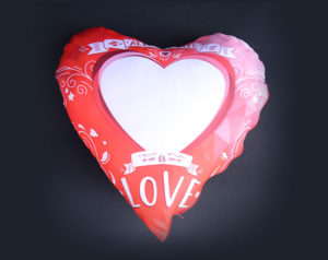 rpreporter-negozio-gadget-cuscino-rosso-cuore